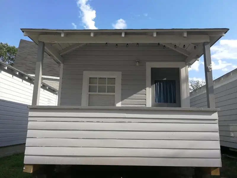 Cottage with Kitchenette
